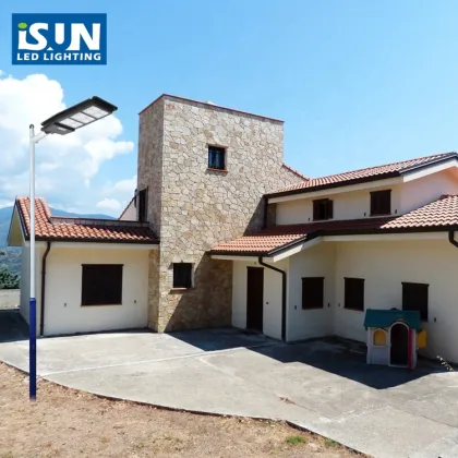 12 Hours Automat Sensor Control System Lampadaire Solaire de Rue 200W