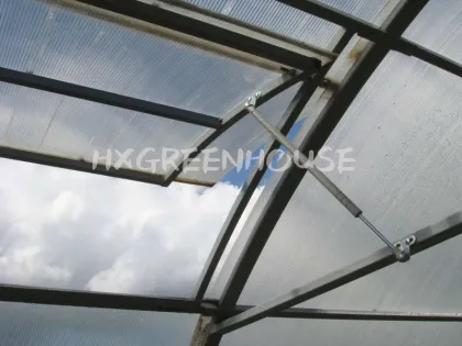 Automatic greenhouse ventilation - thermo door opener/window opener