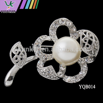 Chinese beautiful elegant crystal bling rhinestone flower brooches wholesale