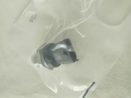 Bosch fuel rail sensor 0281002937