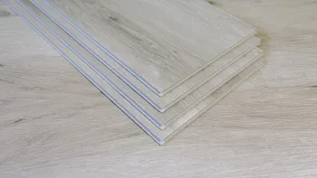 Non-Formaldehyde Waterproof SPC Flooring
