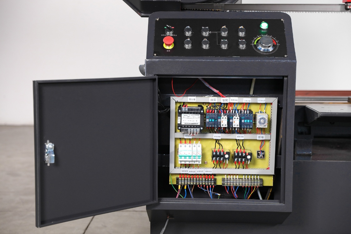 Metal Cutting Band Saw Machine