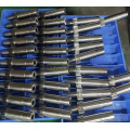 Multi-cavity injection mold Components threaded Core pin