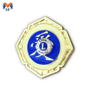 Vlinderpen op badge met aangepast logo