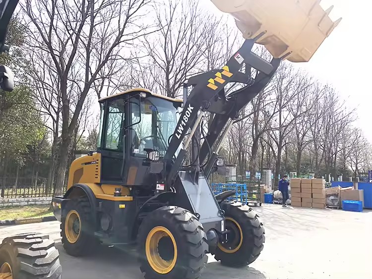 LW180FV Wheel Loader with Spare Parts for Sale