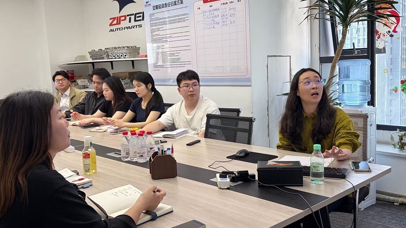 Practicing Altruistic Thinking to Deepen Customer Service: Ziptek Business Department Holds Customer Relationship Maintenance Meeting