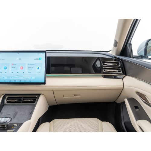 PHEV lider de piață: BYD Qin L DMI versiuni de 80 km și 120 km de vânzare