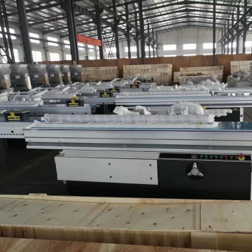 Sliding Table Panel Saw