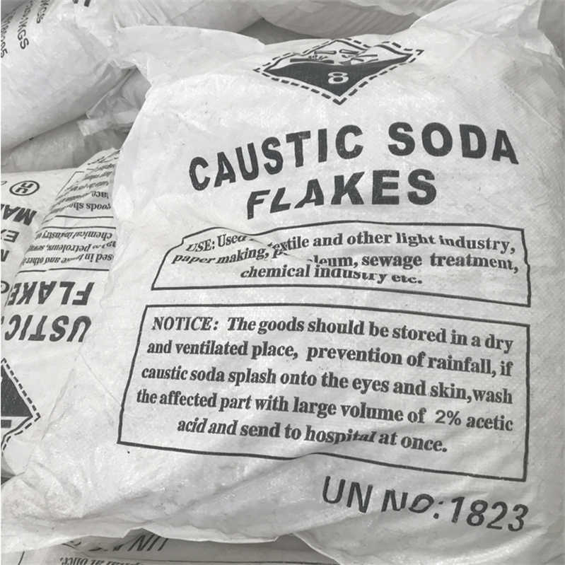 Каустическая сода как пользоваться. Caustic Soda Flakes. Каустическая сода Китай. Каустическая сода мешок. Этикетка каустическая сода.