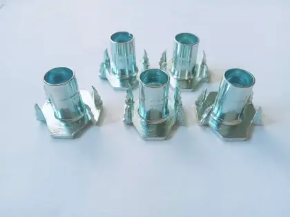 Half thread Handstand thorn tee nut