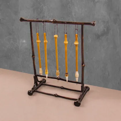 Elegant Qiongzhu Bamboo Calligraphy Brush Rack