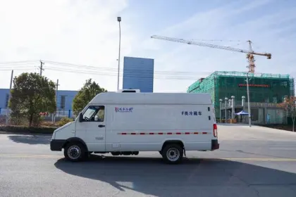 IVECO Refrigerator cooling van Refrigerated Box Truck