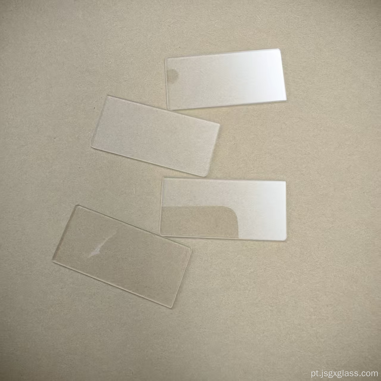 Vidro de quartzo de sílica fundida para uso óptico