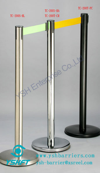 Crowd control stanchion