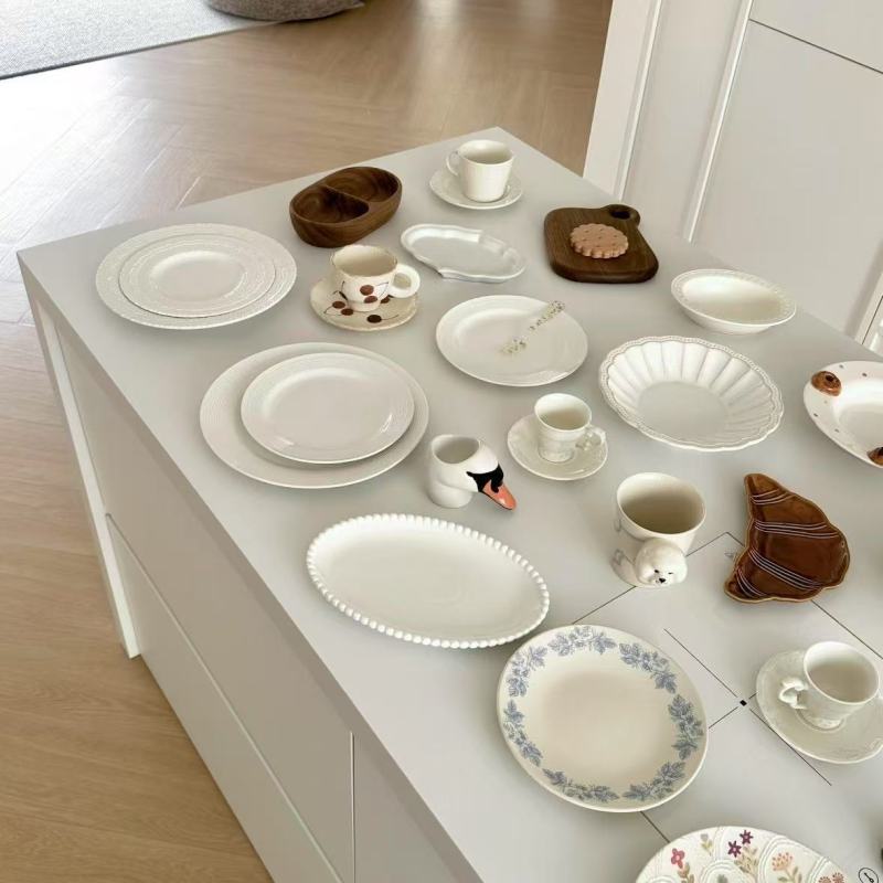 Versatile Tableware Solutions for Households