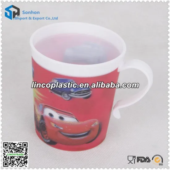 Plastic 3D lenticular cup with handle