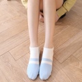 Calcetines de botes bordados de gato robot