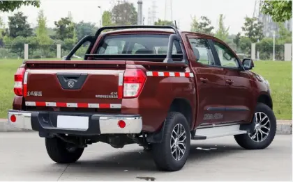 4WD Dongfeng yufeng pickup car