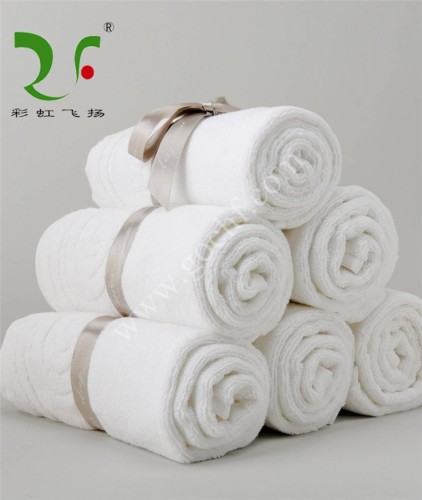中国卸売高品質の100％綿ソリッドカラージャカードバスタオル