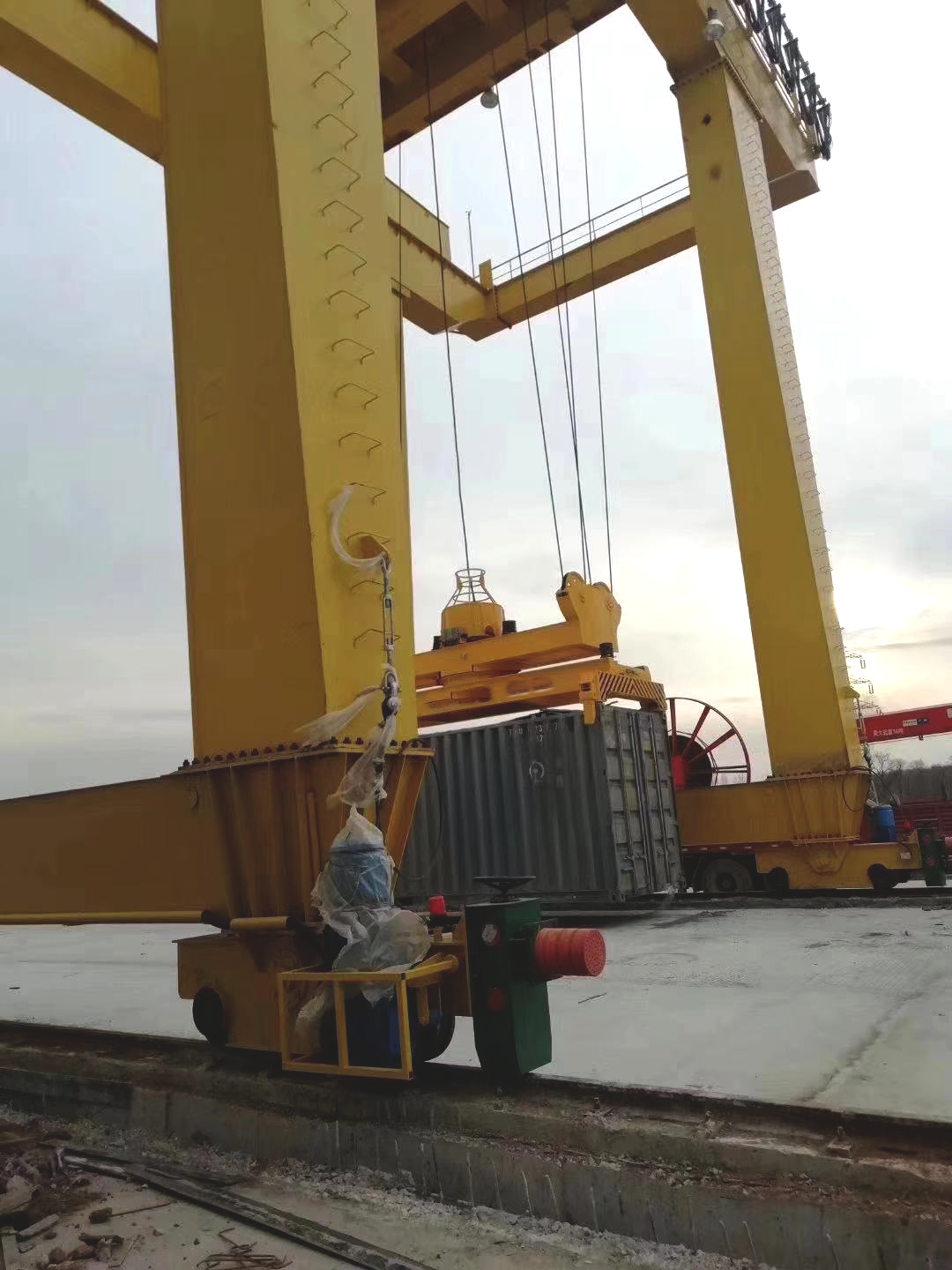 Automatic Container Crane Lifting Spreader Systems, High Quality ...