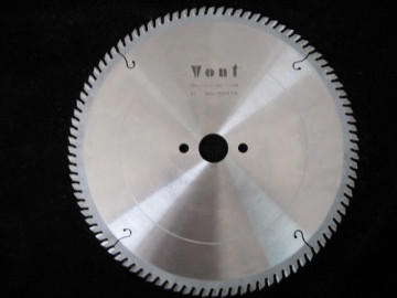 Precision cutting board saw blade