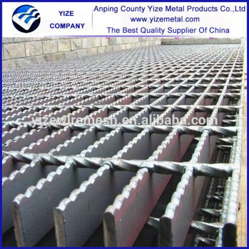 zinc coated special size serrated steel grating (China manufacturer)