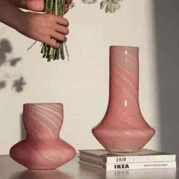 Striped Glass Vase with Pink Flat Round Cone Bottom: An Ins Style Soft Decoration and High-Grade Floral Vase