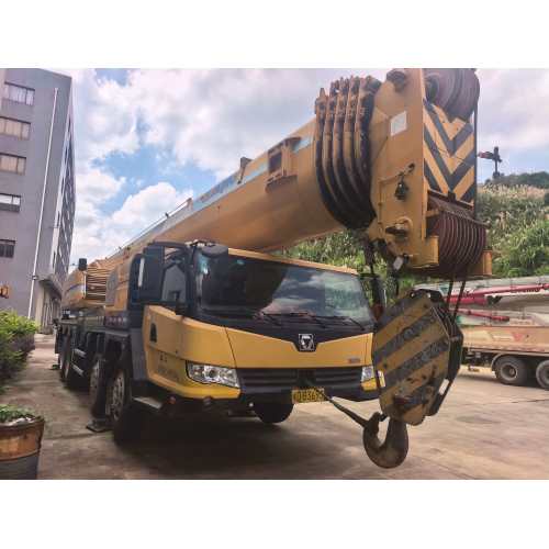 GRÚA DE CAMIÓN XCMG DE 100 TONELADAS