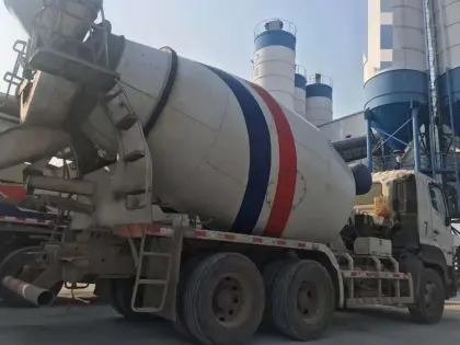Used Hino 700 Mixer Truck