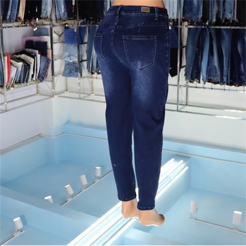 Jeans pour femmes personnalisés en gros