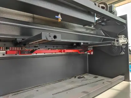 QC12K Series CNC Hydraulic Swing Beam Shearing Equipment with Rexroth Hydraulic System