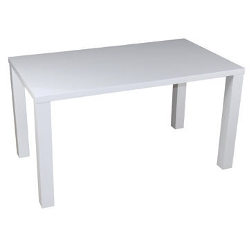 MDF high glossy wood dining table, measures 140 x 80 x 75cm