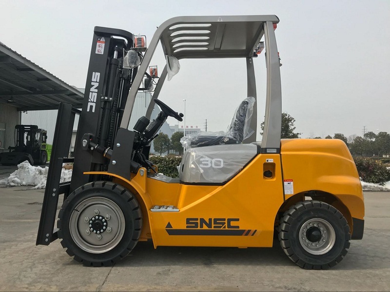 FORKLIFT DIESEL 3 TON