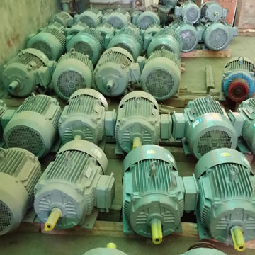 Three-phase motors of hammer mill