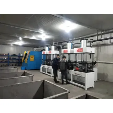 Casting low temperature double-station wax injection machine