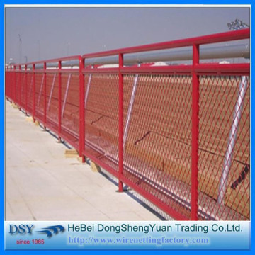 Powder Coated Expanded Mesh Anti-glare Fence