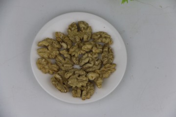 Extra Light Walnut Halves Rich in Omega 3