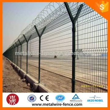 Welded wire mesh airport fence panels