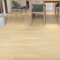 Piso laminado residencial premium de lavado blanco