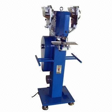 Automatic riveting machine with all types of garments, fast and safety working