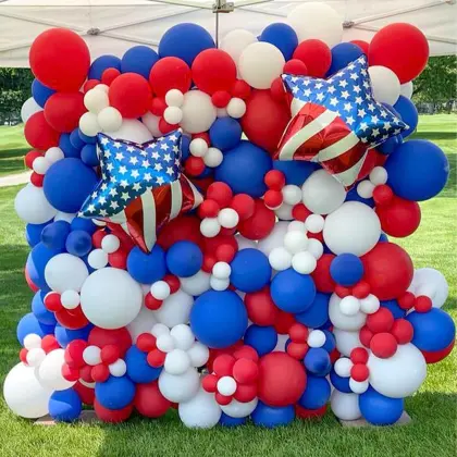 Independence day scene decoration balloons
