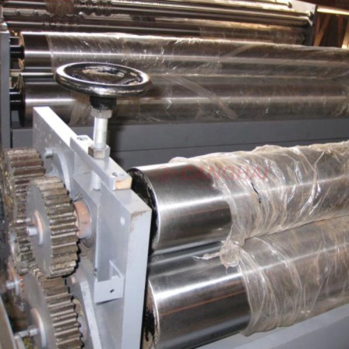 Manual paper pasting machine