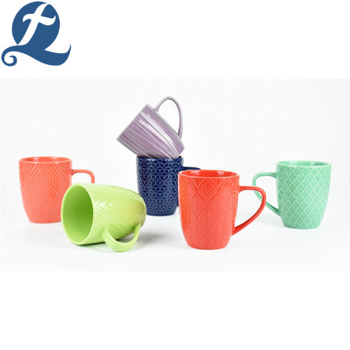 Großhandelspreis bunte Relief-Keramik-Teetasse