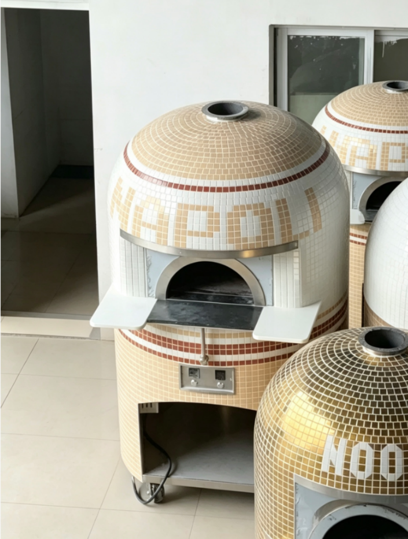 Commercial gas pizza dome oven