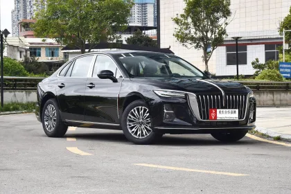 2024 New Faw HongQi H5 Hybrid: New Energy Vehicle Van