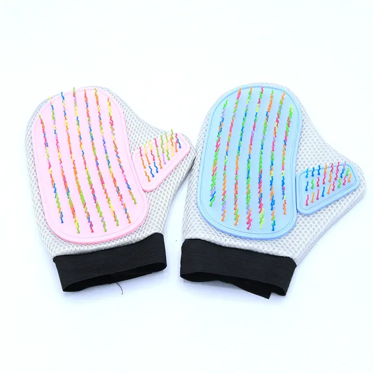 Gentle Deshedding Brush Glove for Cats