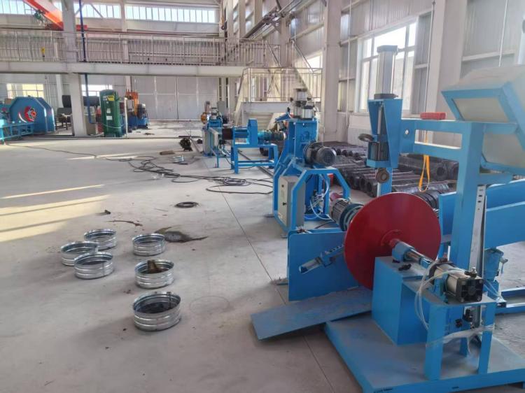 Advanced Cutting And Rolling System For Industrial Use