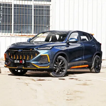 Changan Oushang X5 1.5t Used Car in Stock Cheapest Fuel Vehicle Changan Auchan X5 2023 Five Door Five Seat Compact SUV