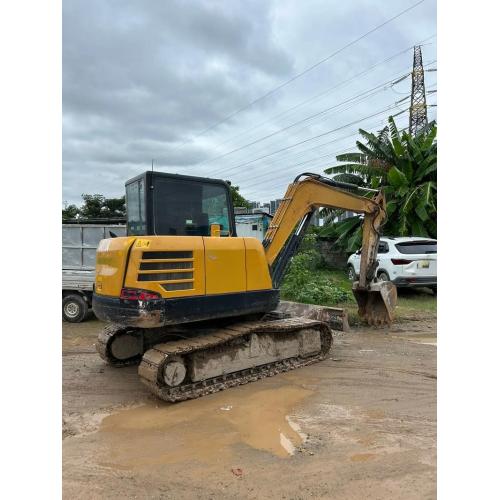 Патрыманы кар'ерны экскаватар SY6C у добрым стане