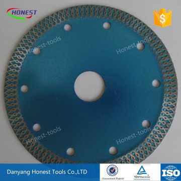 China Honest Diamond saw blade Hot press sintered turbo 200mm